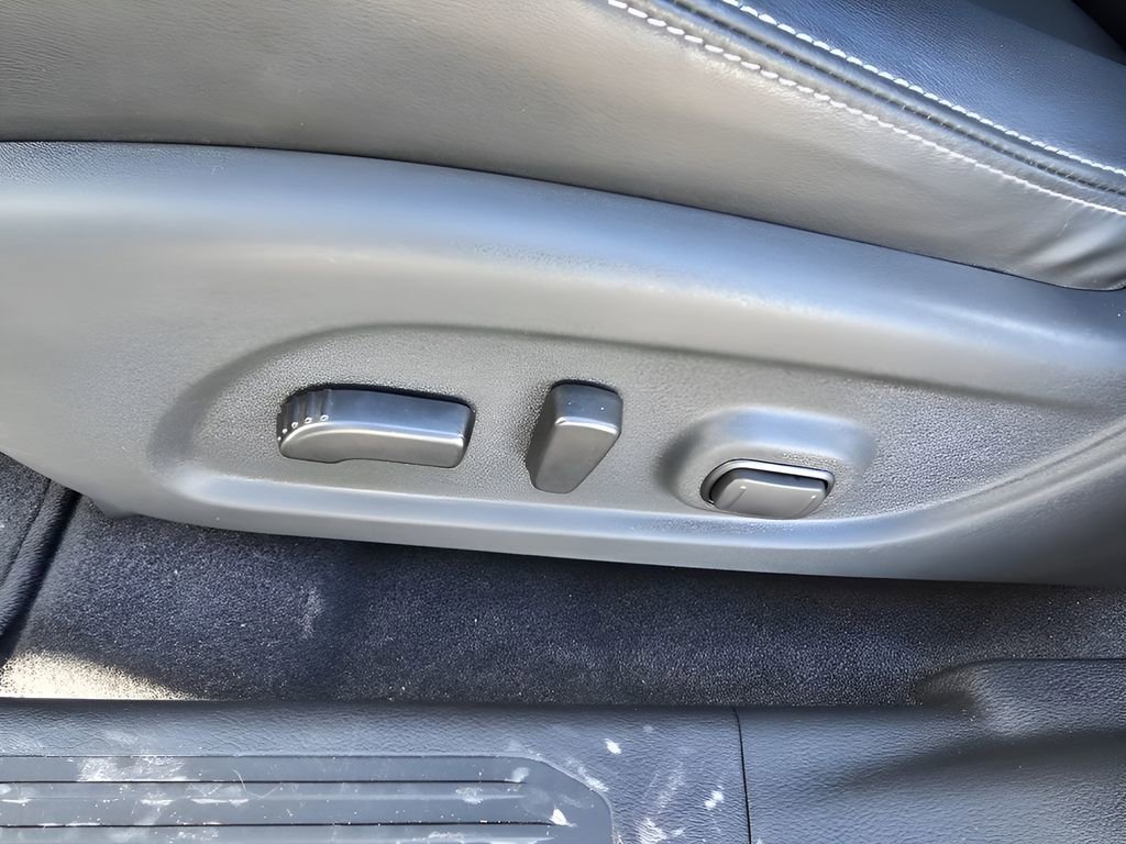 Used 2024 Nissan Murano SV image 16