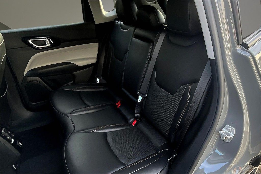 Used 2022 Jeep Compass Limited AWD/4WD image 22
