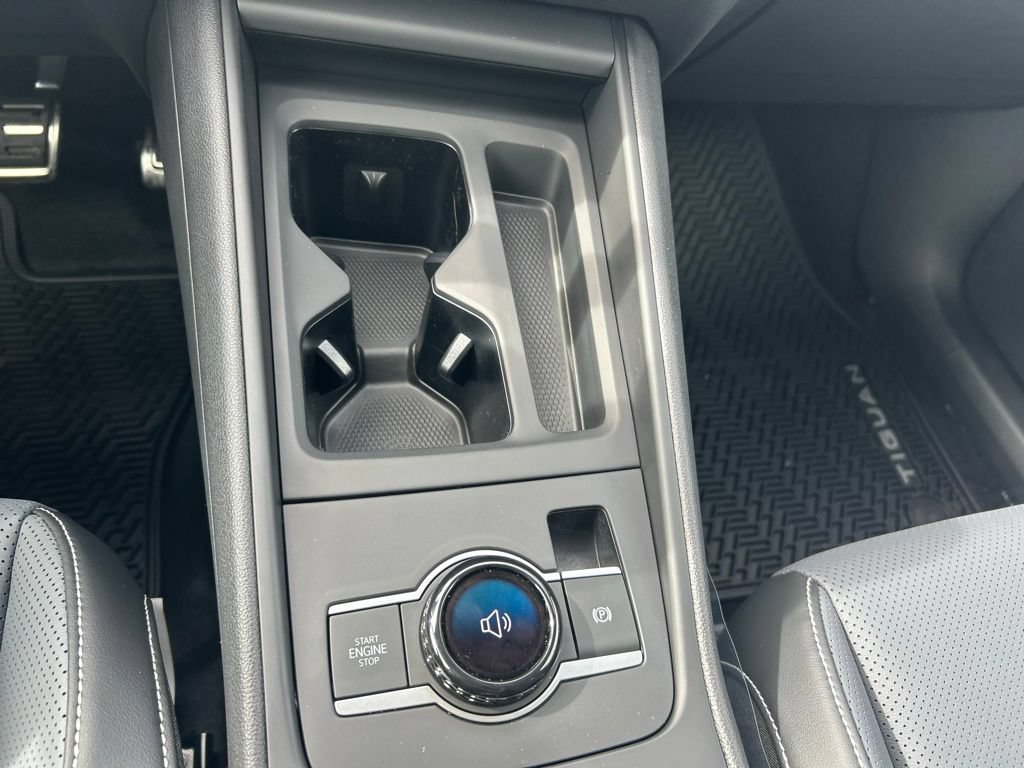 New 2026 Volkswagen Tiguan SE R-Line FWD image 61