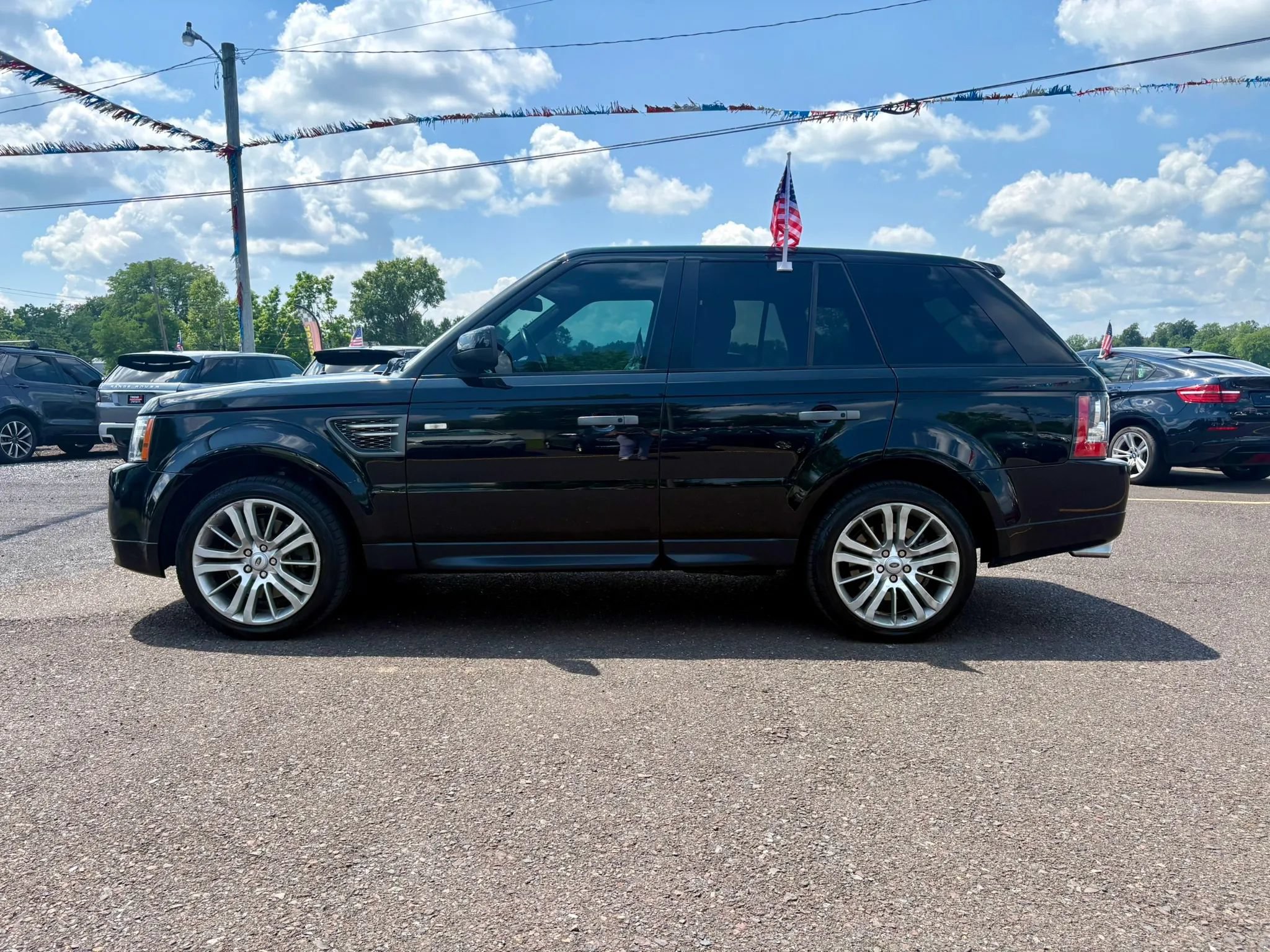 Used 2011 Land Rover Range Rover Sport HSE LUX AWD/4WD image 2
