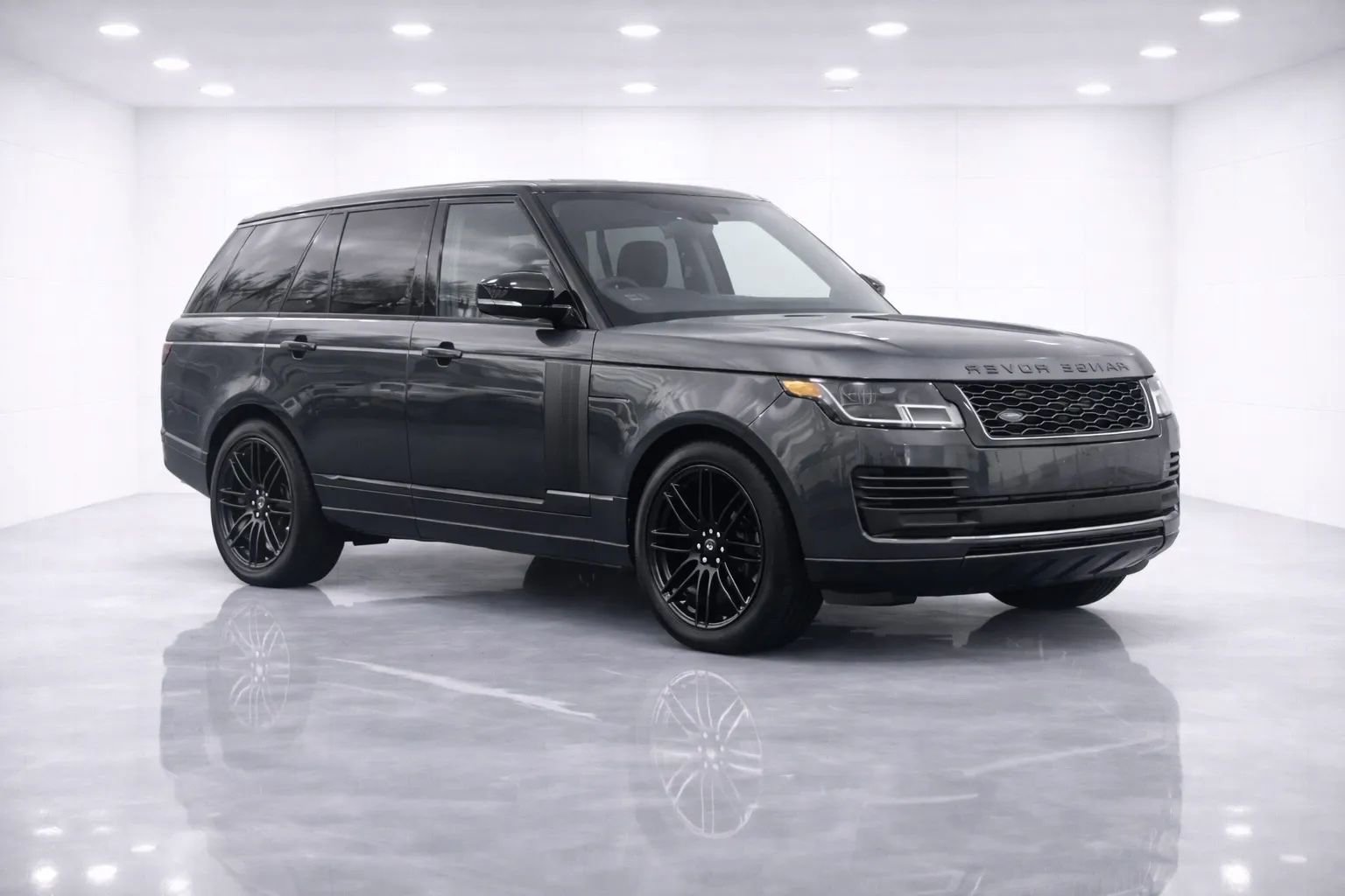 Used 2020 Land Rover Range Rover P360 Sport Utility 4D image 7