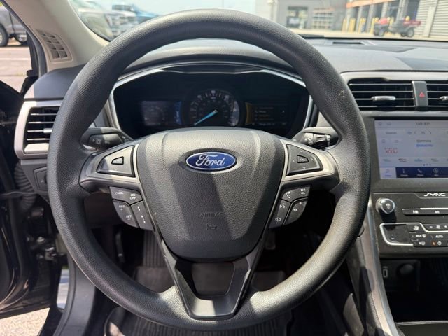Used 2020 Ford Fusion SE FWD image 12