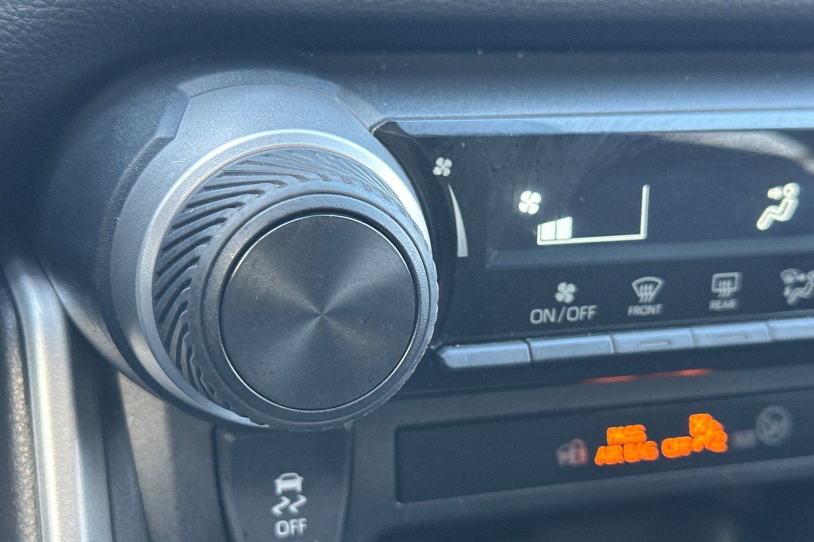 Used 2024 Toyota RAV4 LE image 29