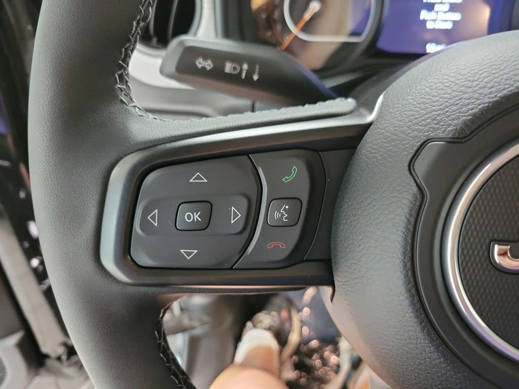 New 2025 Jeep Gladiator Sport AWD/4WD image 11