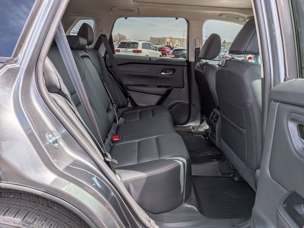 Used 2024 Nissan Rogue SL w/ SL Premium Package image 22