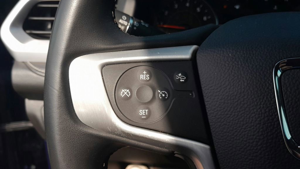 Used 2023 GMC Acadia SLT image 23