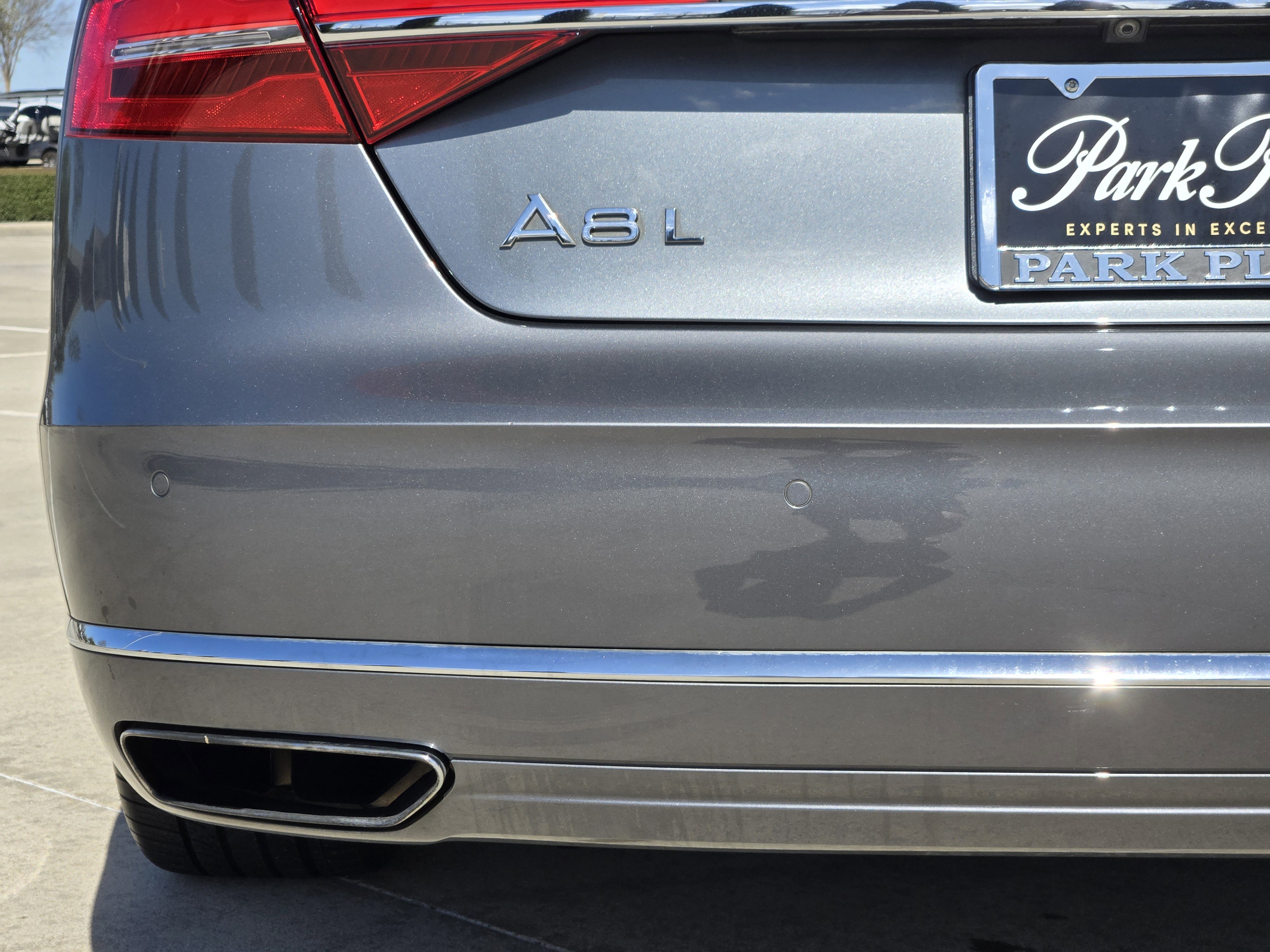 Used 2015 Audi A8 L 4.0T w/ Premium Package image 17