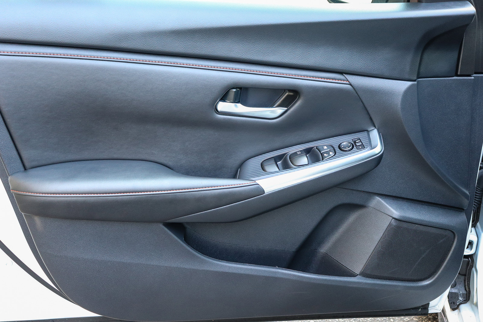 Used 2025 Nissan Sentra SR w/ Midnight Edition FWD image 23