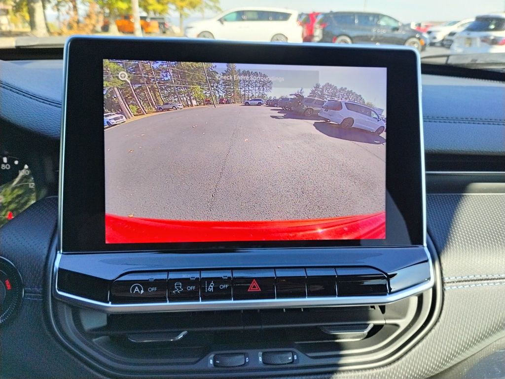 New 2026 Jeep Compass Latitude image 30