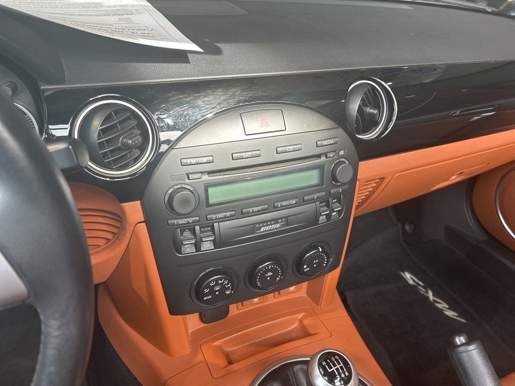 Used 2007 MAZDA MX-5 Miata Grand Touring RWD image 8