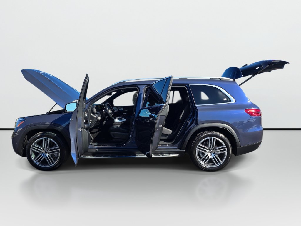 Used 2024 Mercedes-Benz GLS 450 4MATIC image 10
