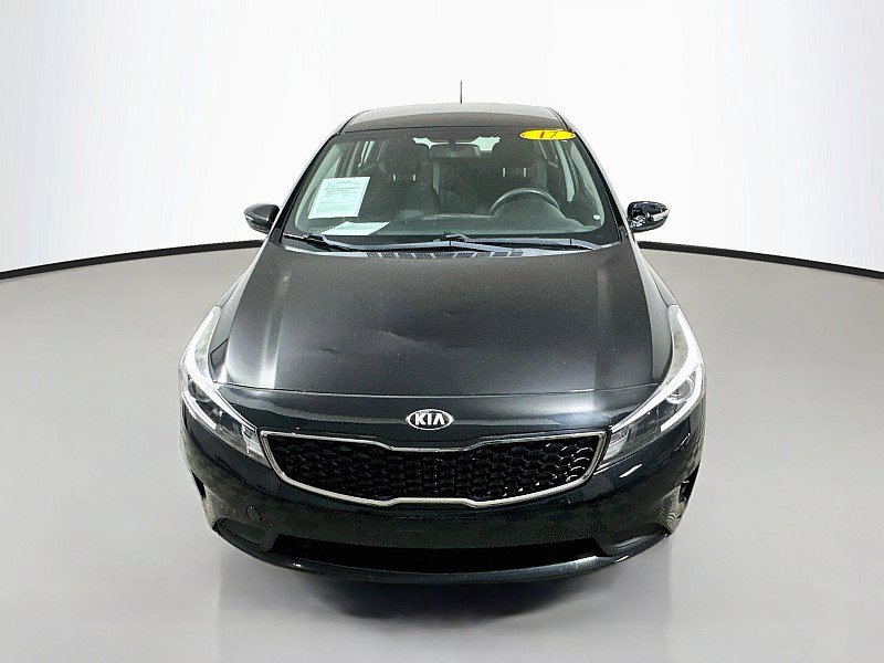 Used 2017 Kia Forte LX FWD image 2