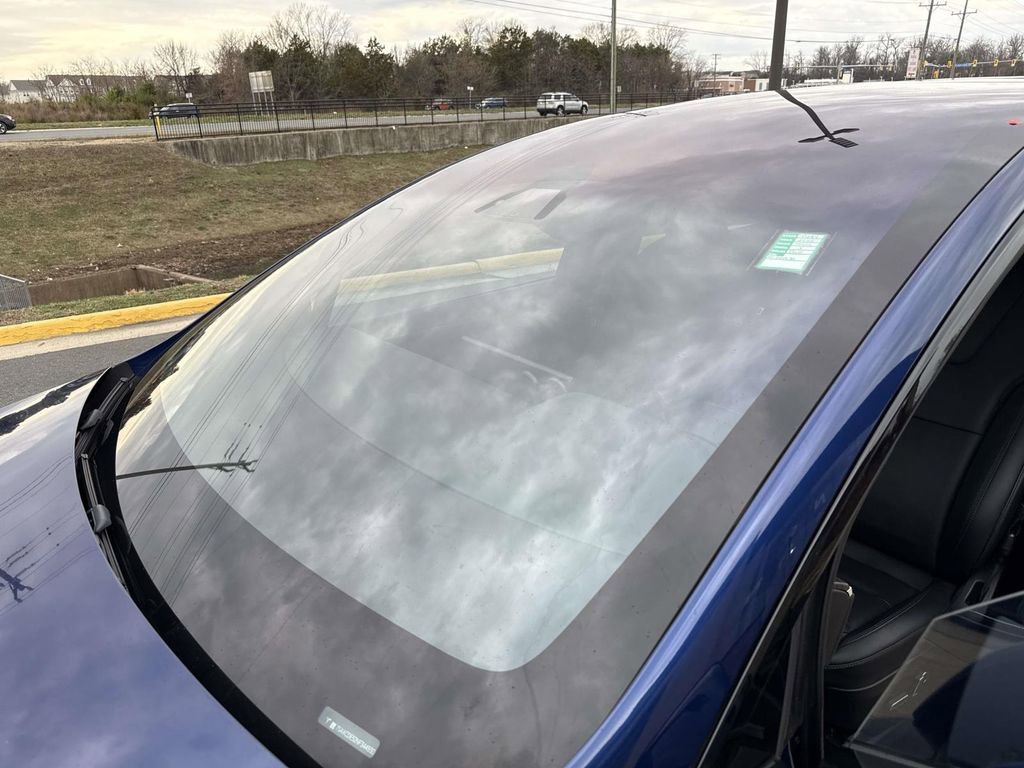 Used 2022 Tesla Model X image 12