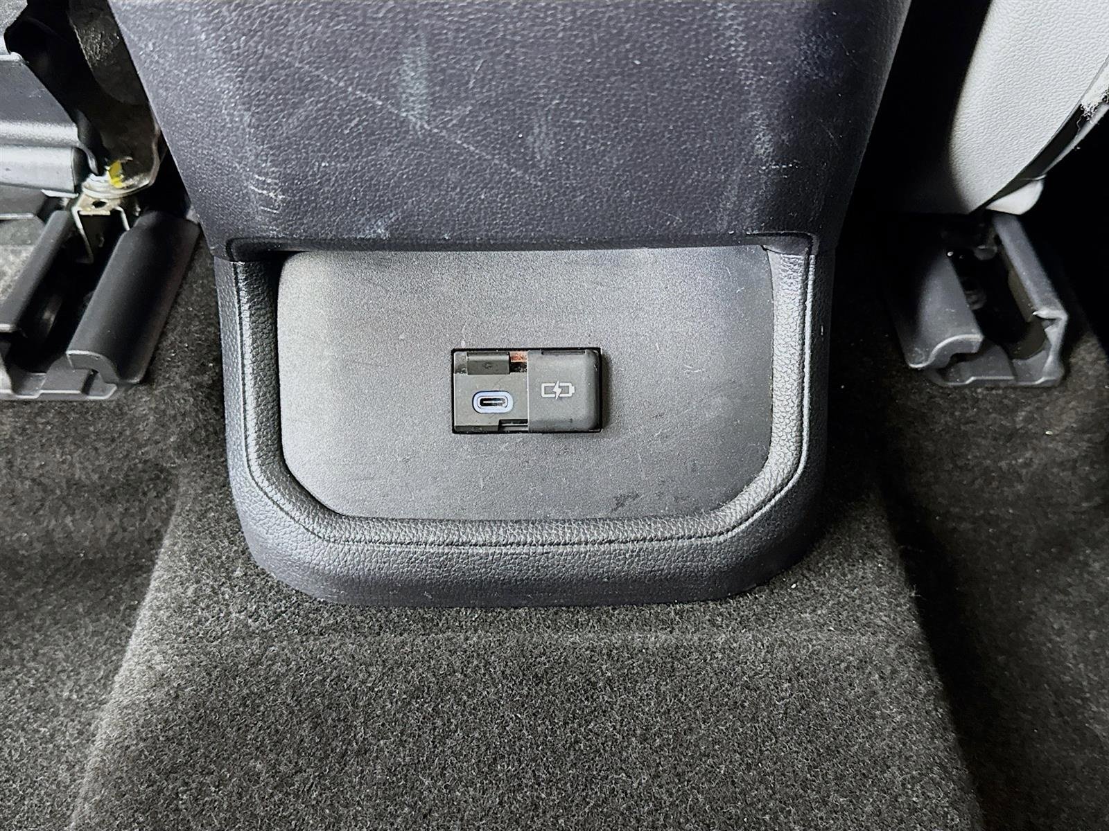 Used 2023 Toyota Highlander LE FWD image 25