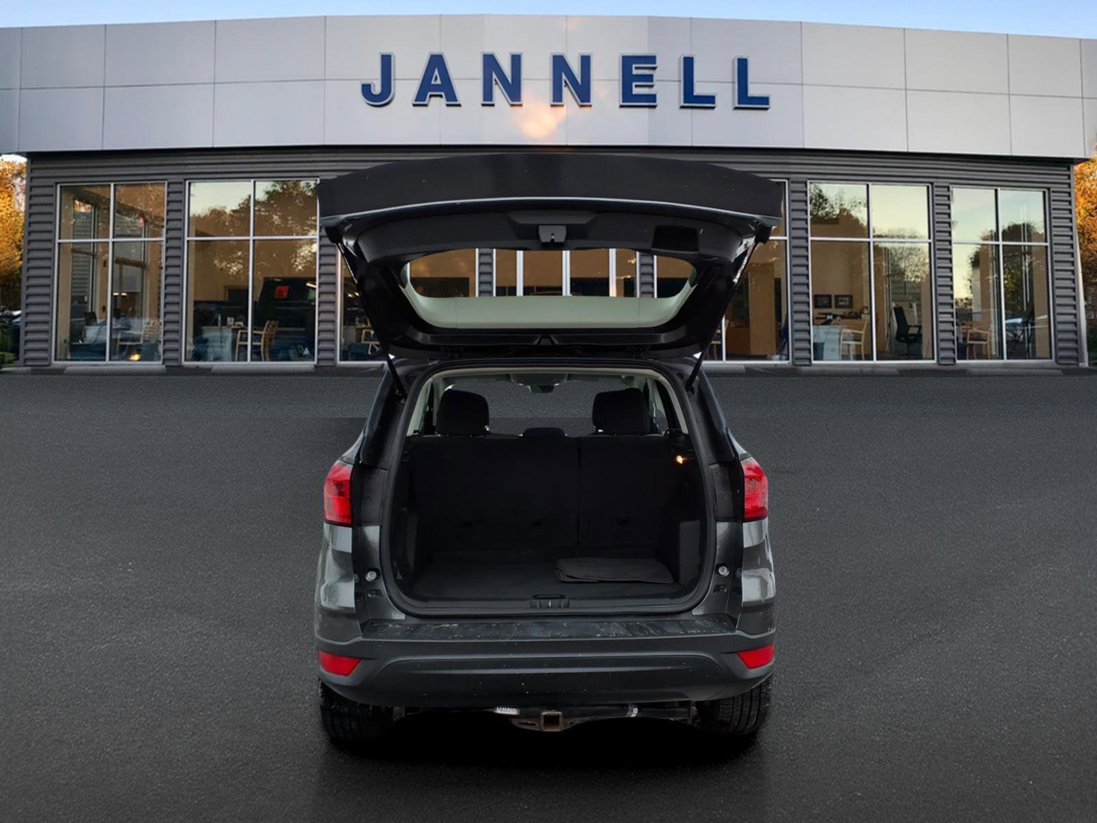 Used 2019 Ford Escape S image 10