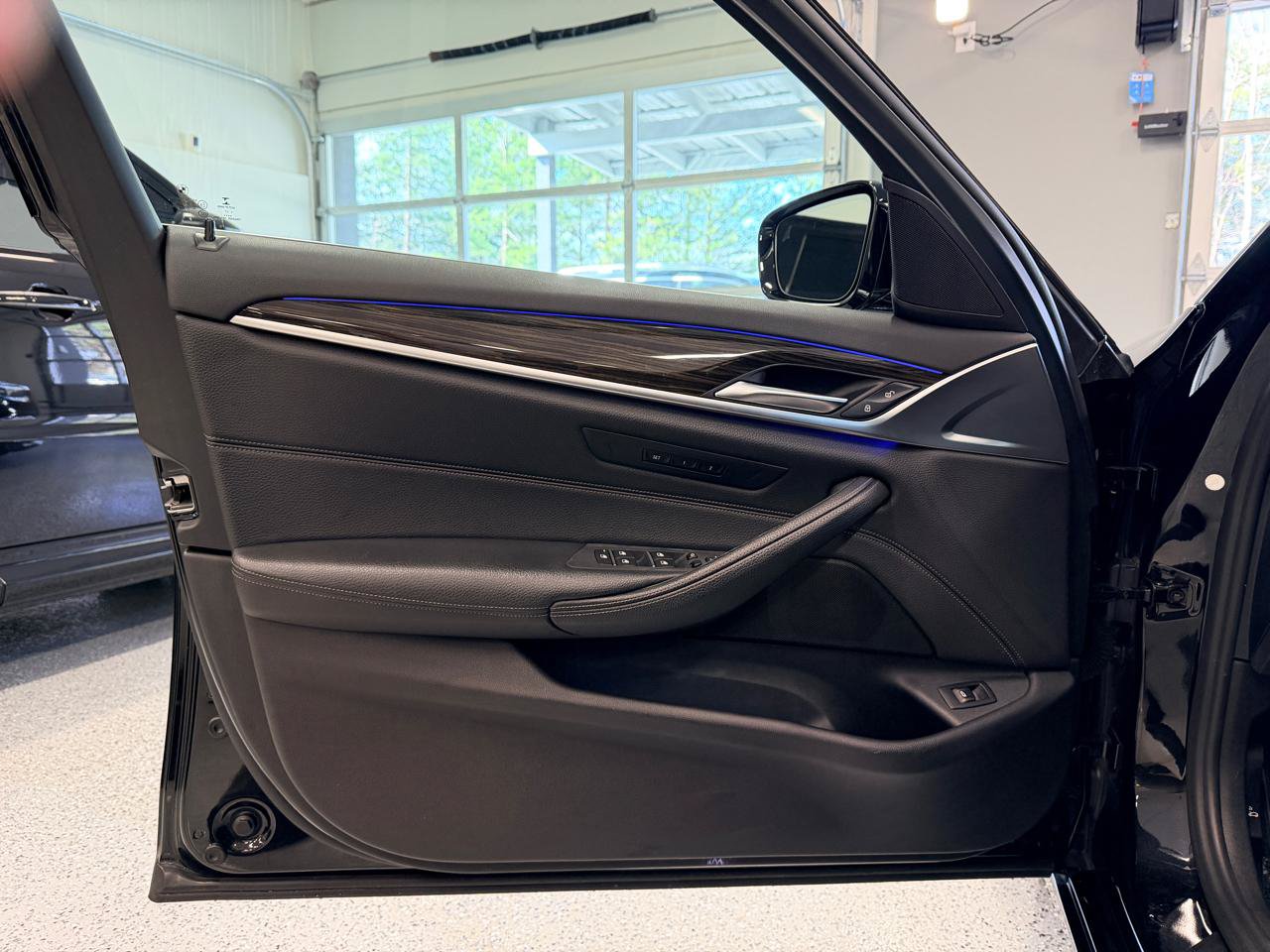 Used 2018 BMW 530i RWD image 32