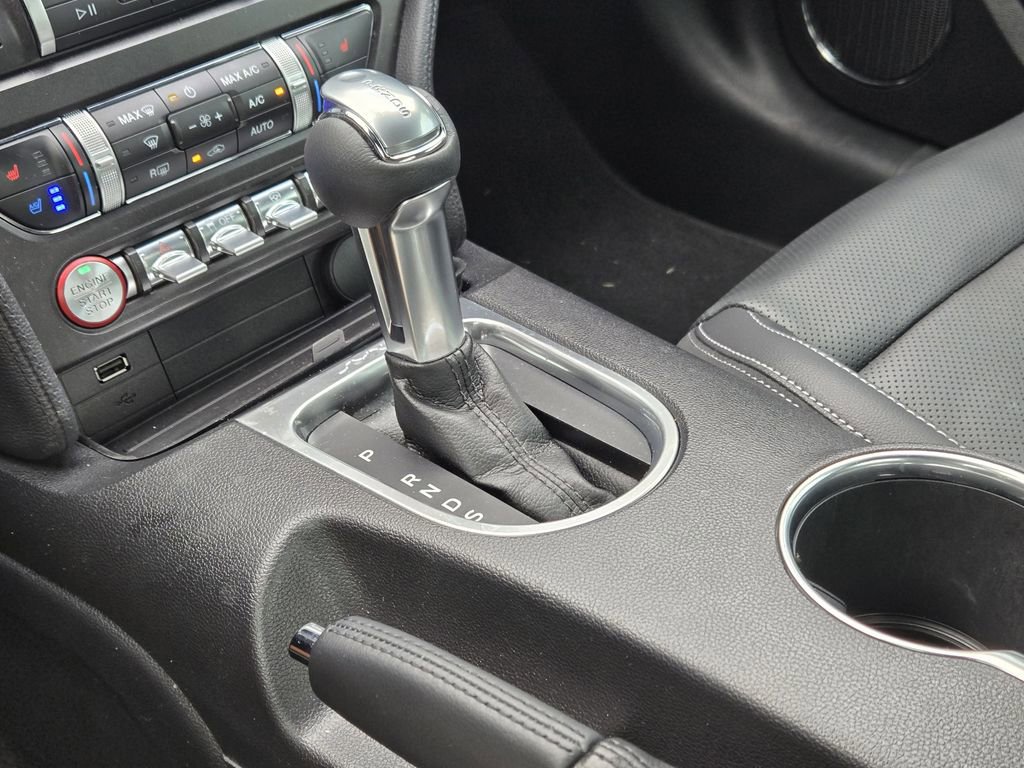 Used 2020 Ford Mustang Premium RWD image 9