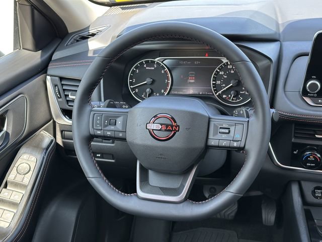 Certified 2025 Nissan Rogue SV image 25