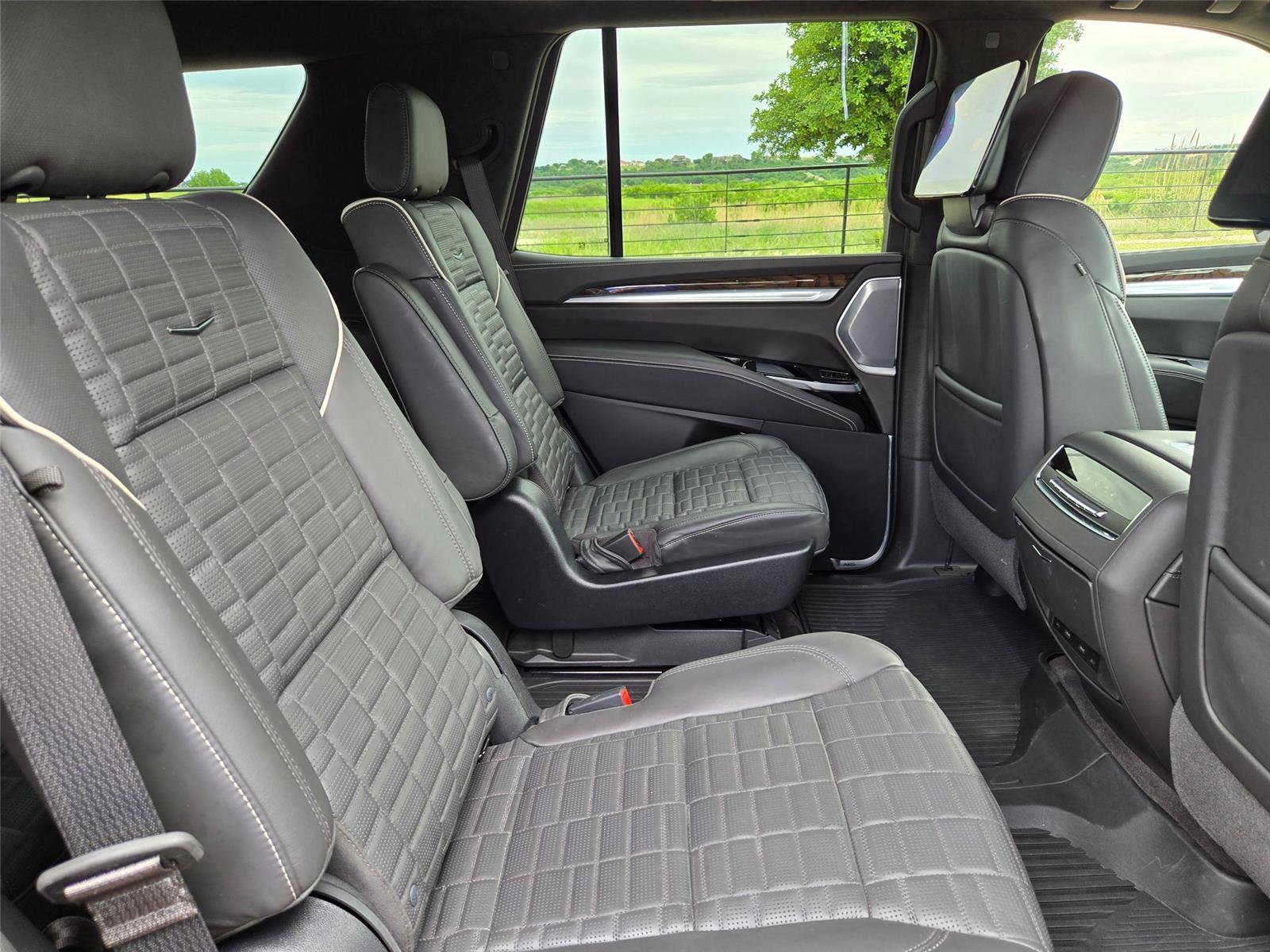 Certified 2025 Cadillac Escalade Sport Platinum AWD/4WD image 33