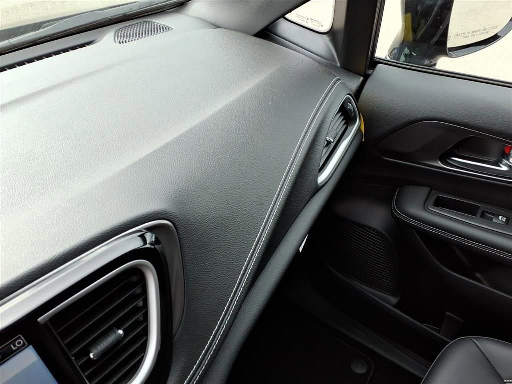 New 2026 Chrysler Pacifica Select image 27