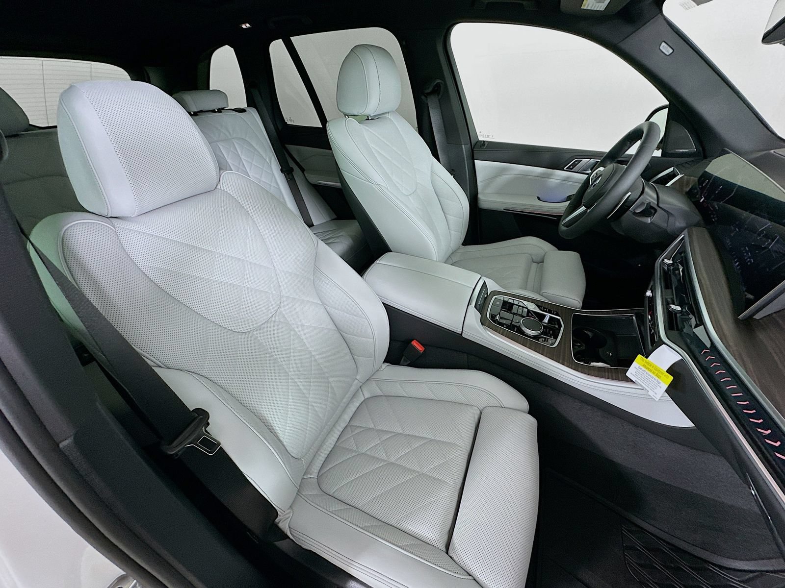 New 2026 BMW X5 xDrive50e w/ M Sport Package AWD/4WD image 45