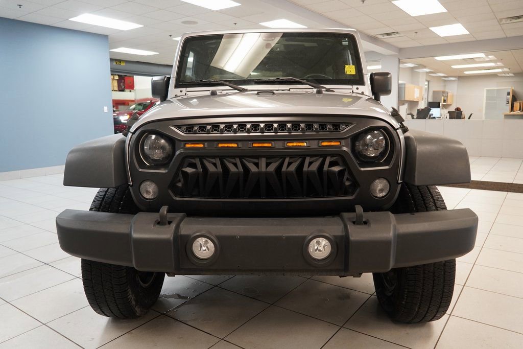 Used 2014 Jeep Wrangler Unlimited Rubicon w/ Connectivity Group image 18