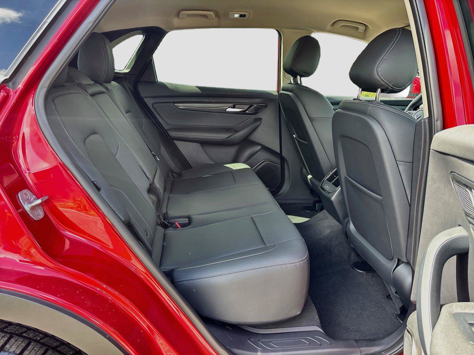 New 2027 VinFast VF 8 Eco AWD/4WD image 26