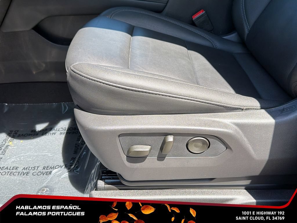 Certified 2026 Chevrolet Suburban LT w/ Comfort Package AWD/4WD image 18