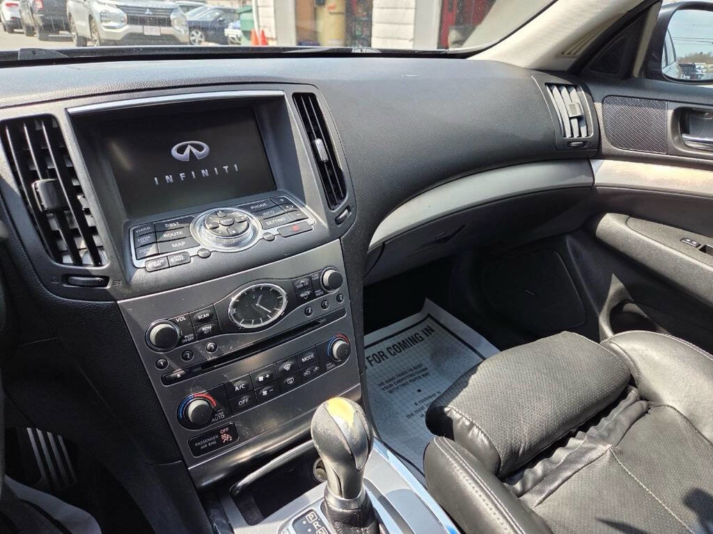 Used 2013 INFINITI G37 x Sedan w/ Premium Pkg image 17