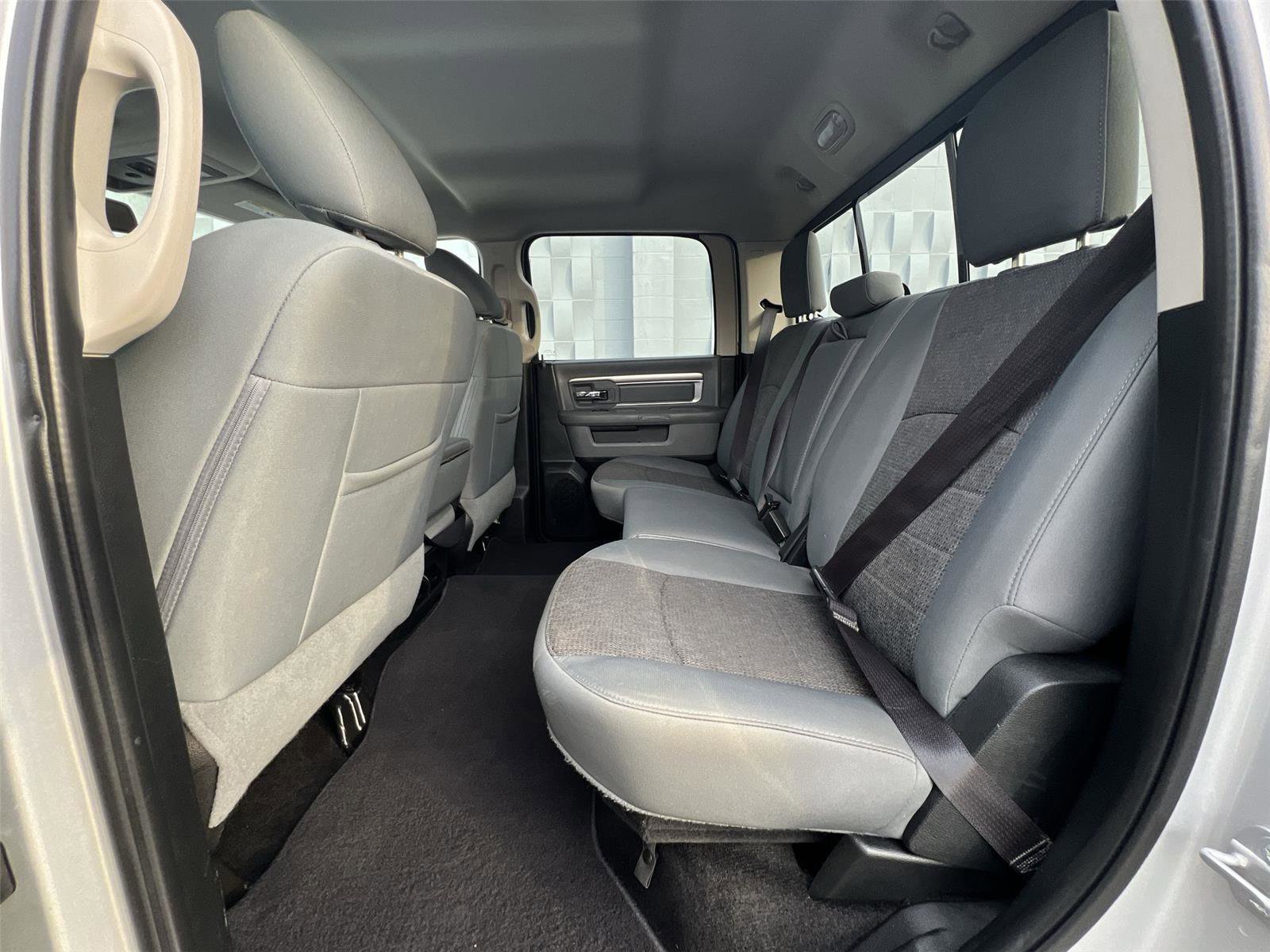 Used 2017 RAM 1500 Classic SLT w/ Luxury Group image 21