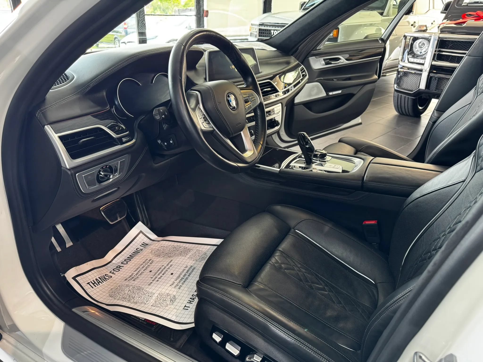 Used 2018 BMW 750i xDrive AWD/4WD image 11