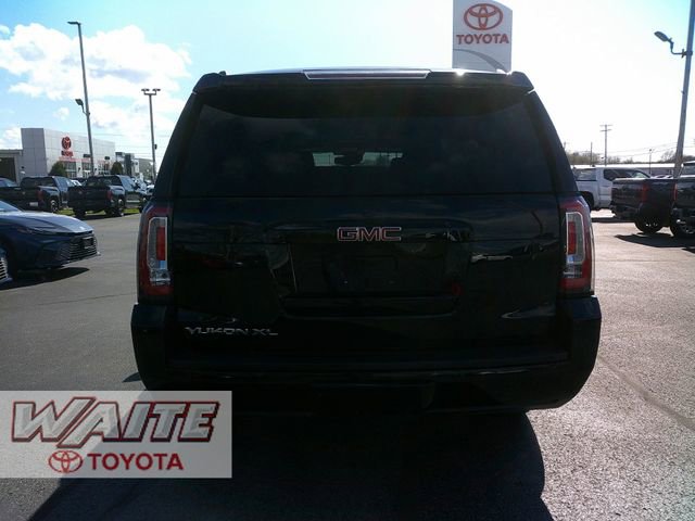 Used 2020 GMC Yukon XL SLT w/ Open Road Package AWD/4WD image 3