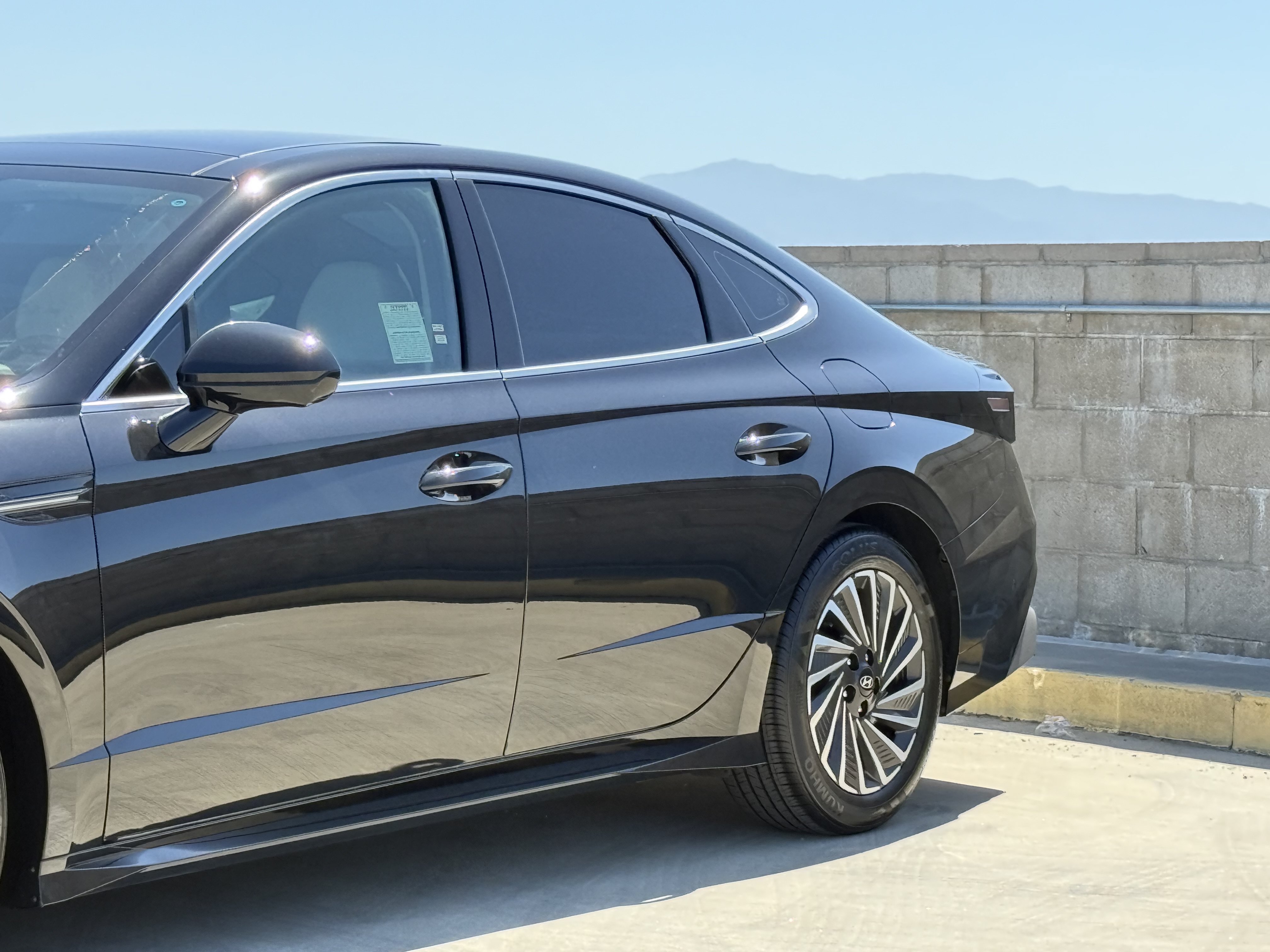 Used 2025 Hyundai Sonata Limited FWD image 9
