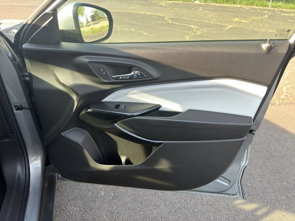 New 2025 Chevrolet Trax LT FWD image 12