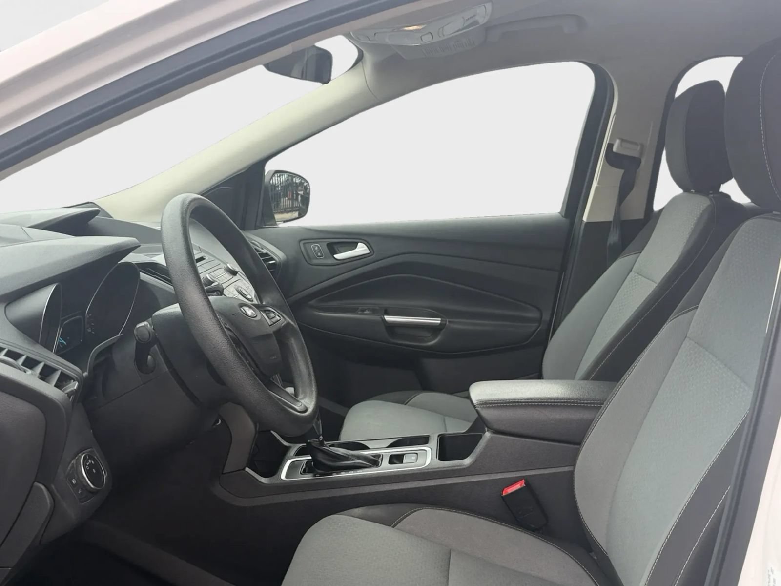 Used 2018 Ford Escape SE FWD image 8