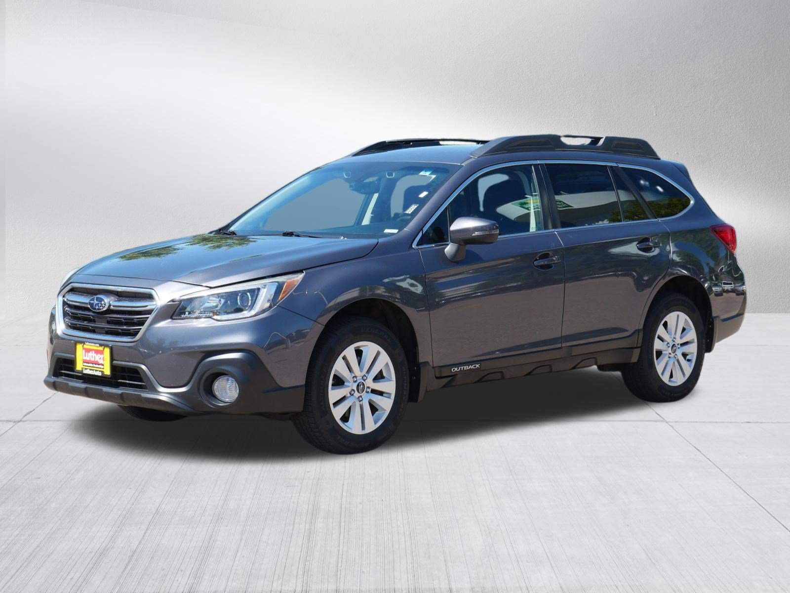 Used 2018 Subaru Outback 2.5i Premium AWD/4WD image 3