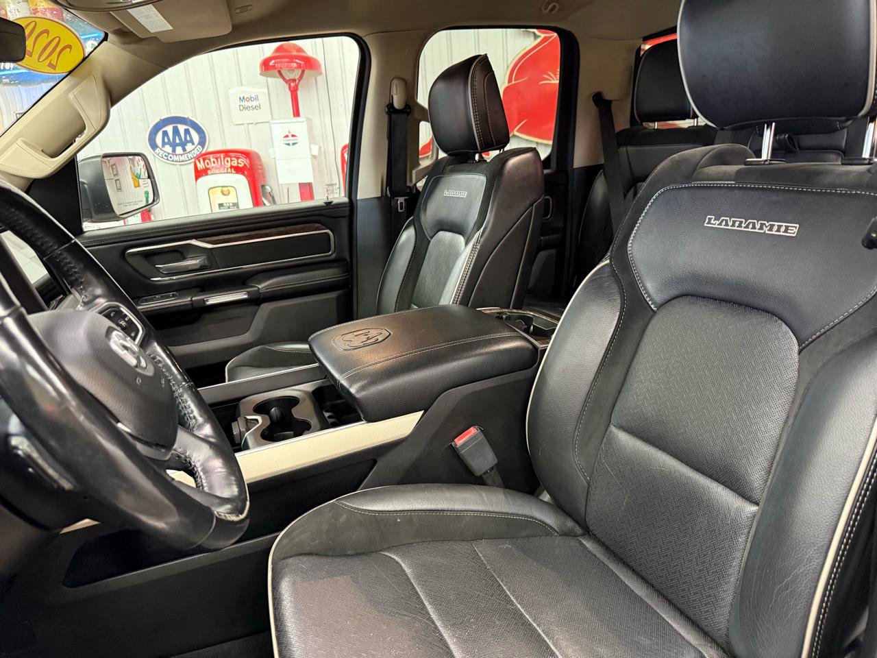 Used 2020 RAM 1500 Laramie image 15