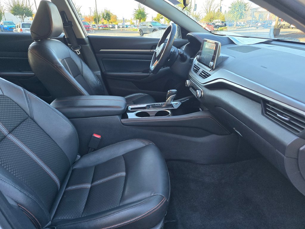 Used 2024 Nissan Altima 2.5 SR FWD image 5
