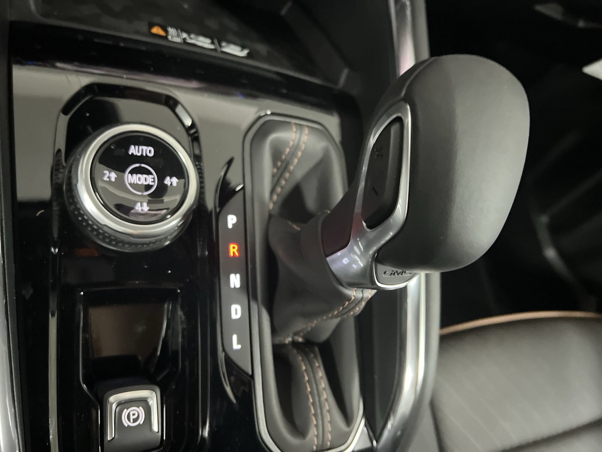 New 2026 GMC Canyon AT4 w/ Technology Plus Package AWD/4WD image 52
