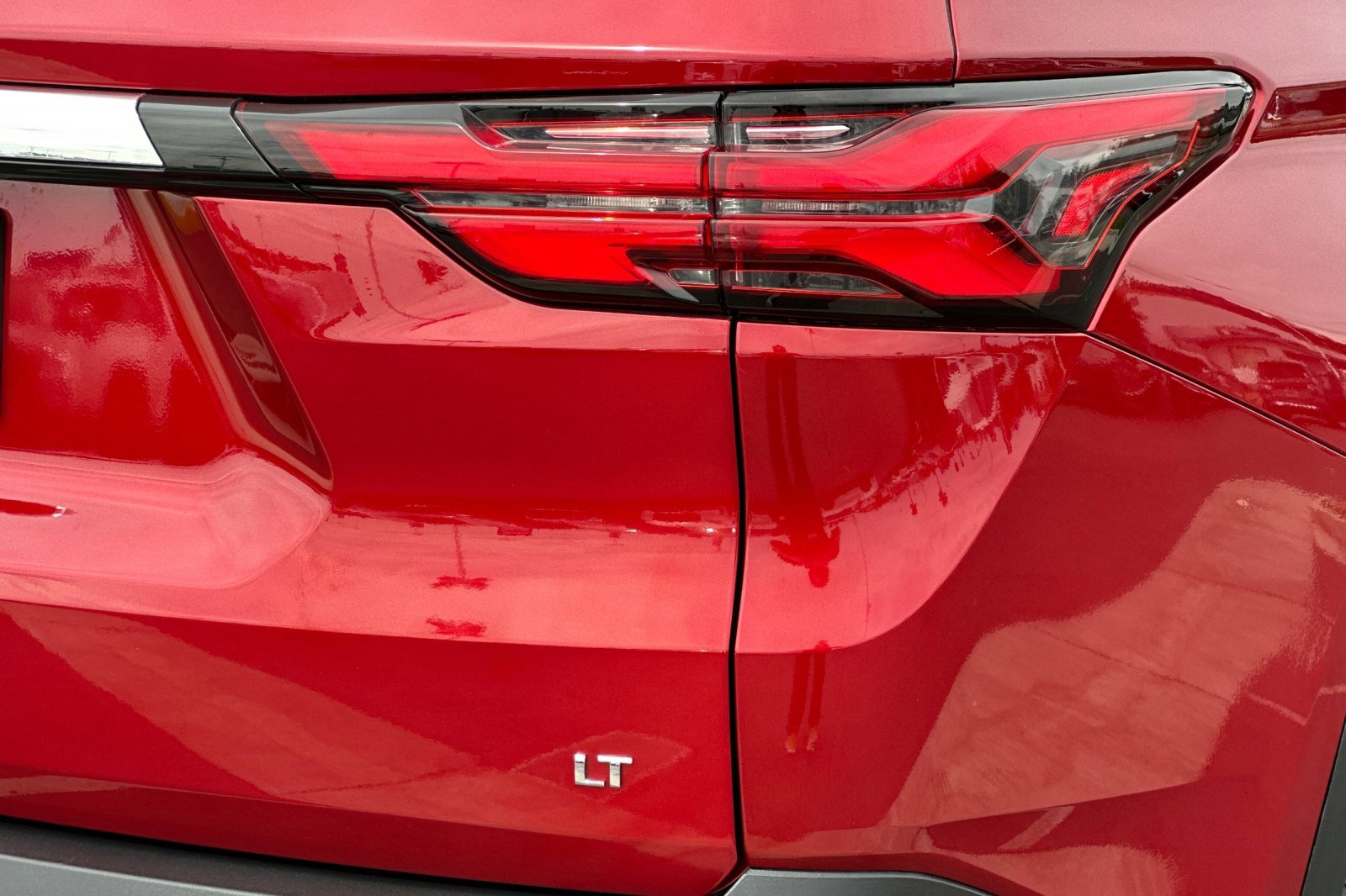 Used 2023 Chevrolet Traverse LT image 27