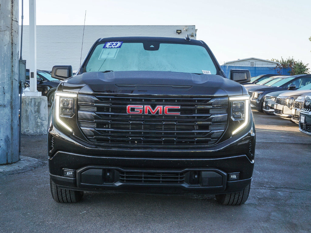 Used 2023 GMC Sierra 1500 Elevation AWD/4WD image 2