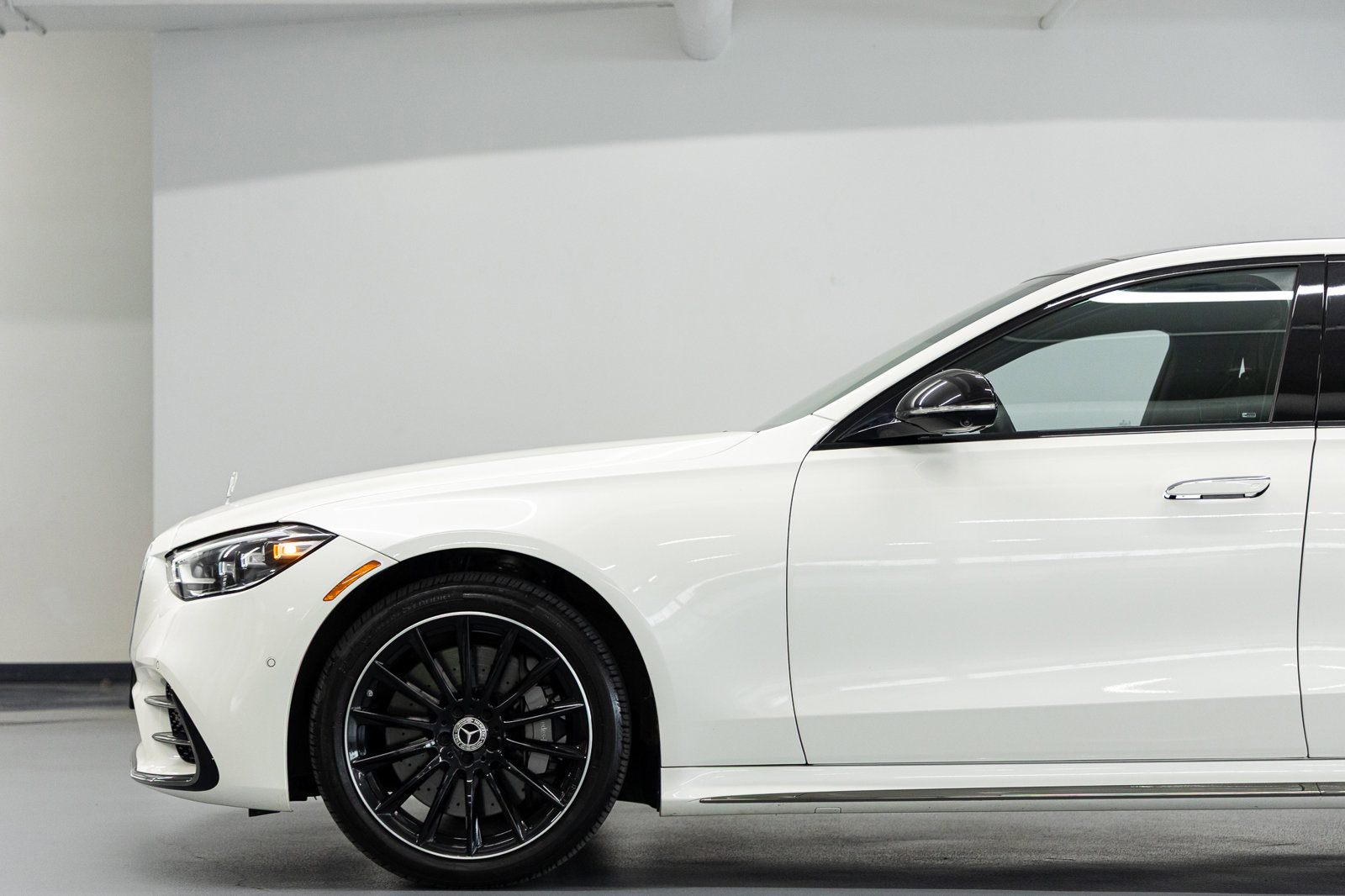Used 2023 Mercedes-Benz S 500 4MATIC image 13