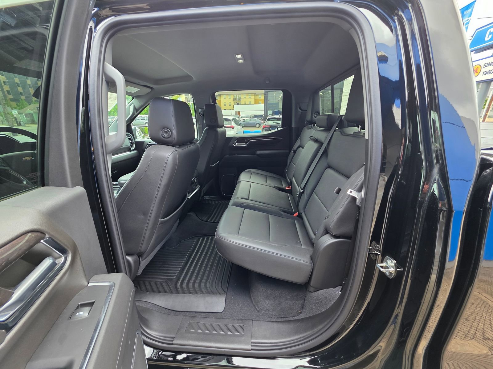 Used 2023 Chevrolet Silverado 1500 LTZ w/ Technology Package AWD/4WD image 13