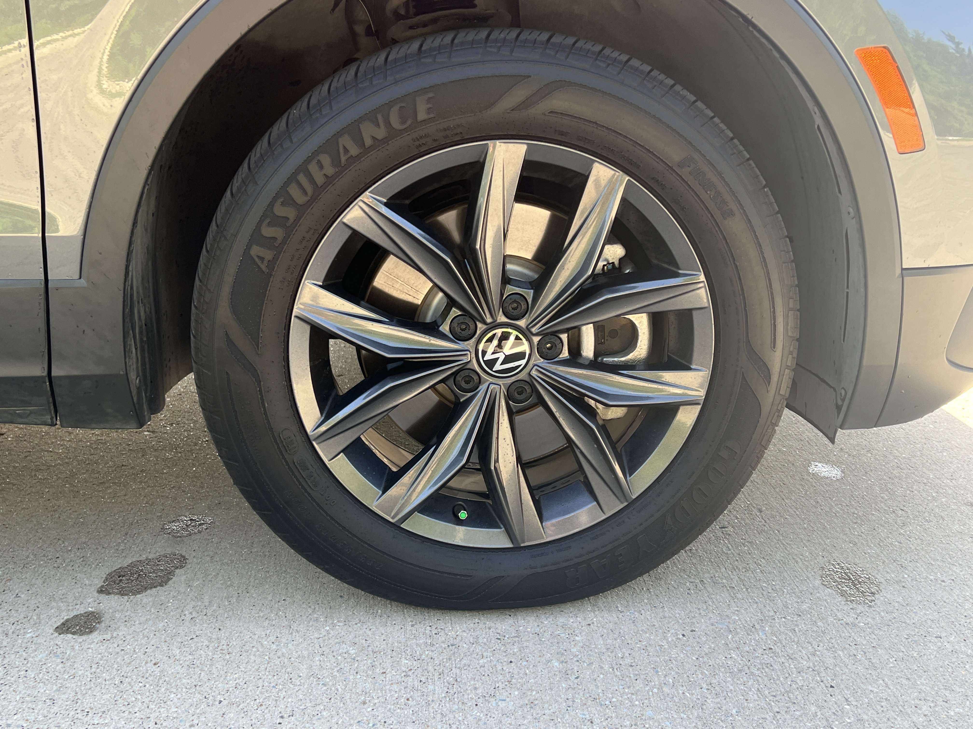 Certified 2023 Volkswagen Tiguan SE FWD image 11