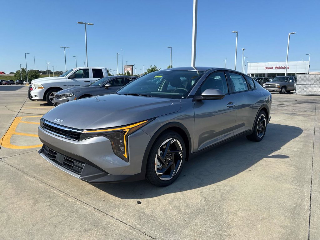 New 2026 Kia K4 EX FWD image 3