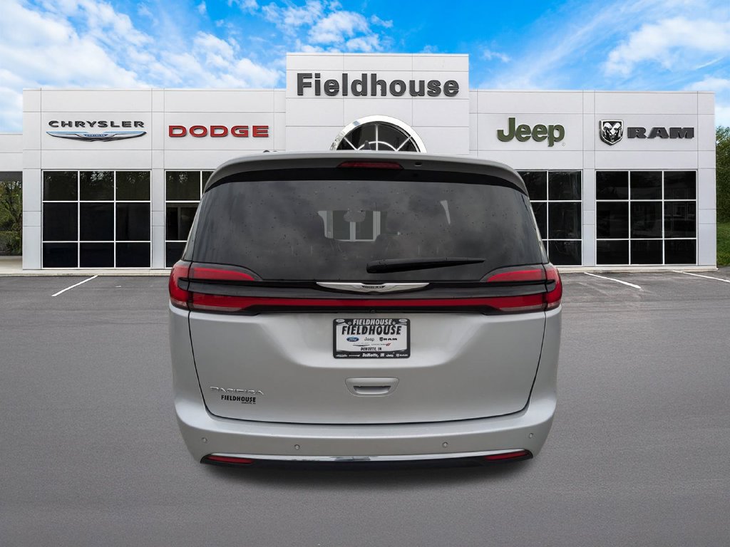 Used 2024 Chrysler Pacifica Touring-L FWD image 14