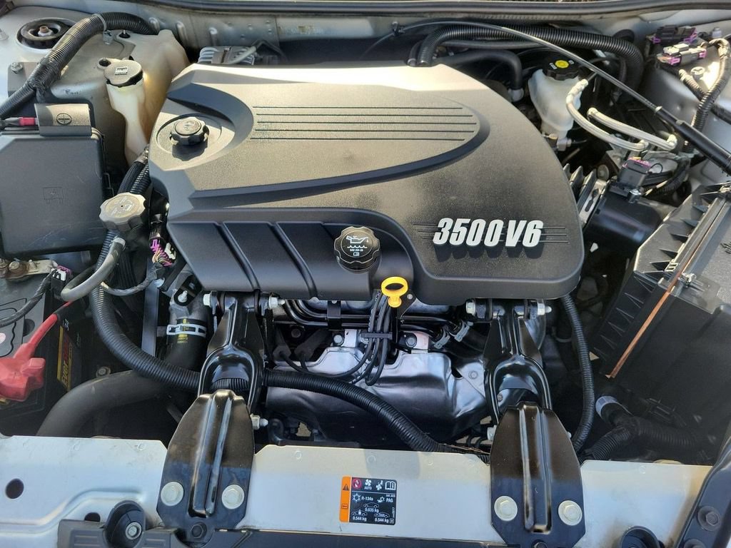 Used 2011 Chevrolet Impala LT w/ Luxury Edition Package FWD image 33