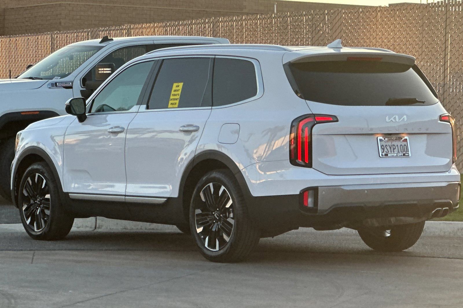 Used 2025 Kia Telluride SX image 6
