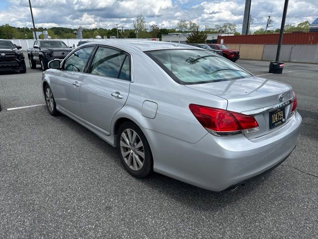 Used 2011 Toyota Avalon Limited FWD image 5
