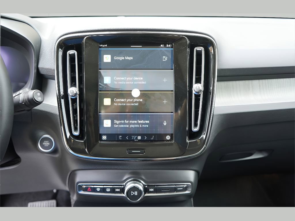 New 2025 Volvo XC40 B5 Plus w/ Climate Package AWD/4WD image 15